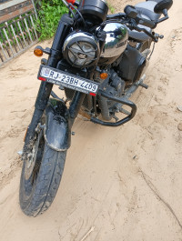 Jawa 42 Bobber Black Mirror