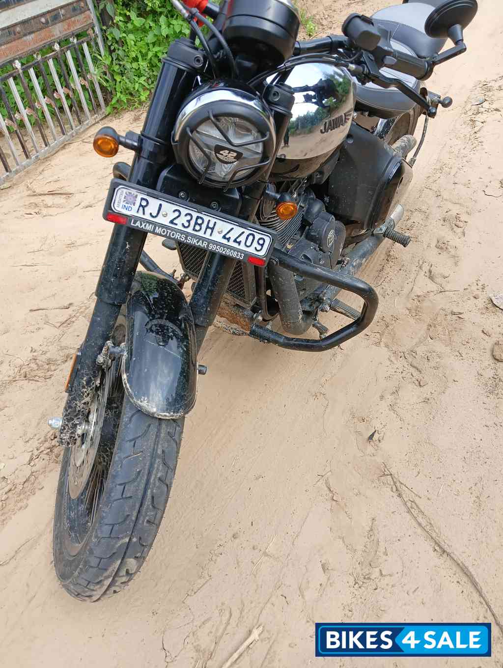 Jawa 42 Bobber Black Mirror Jawa 42 Bobber Black Mirror