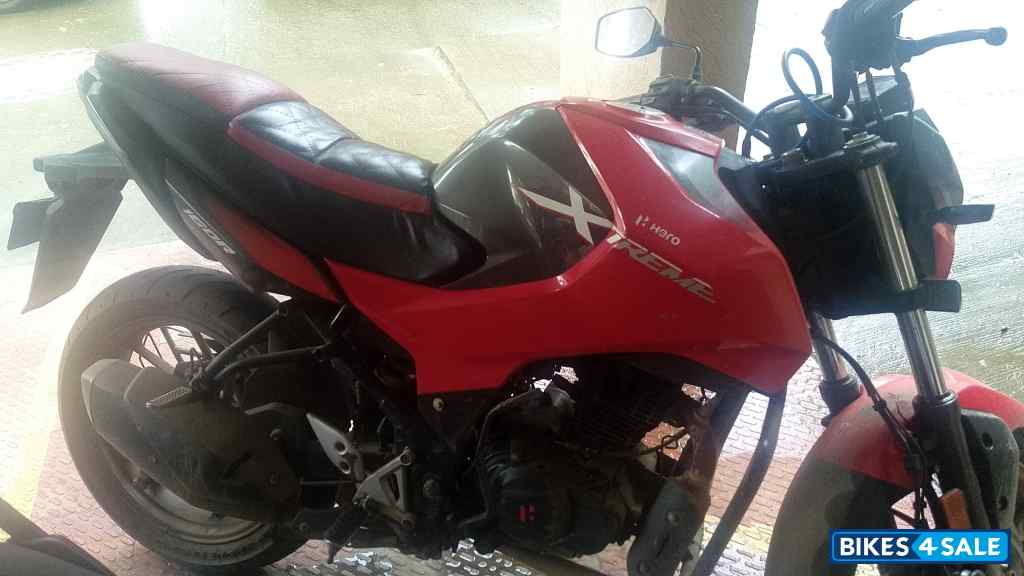Red And Black Hero Xtreme 160R
