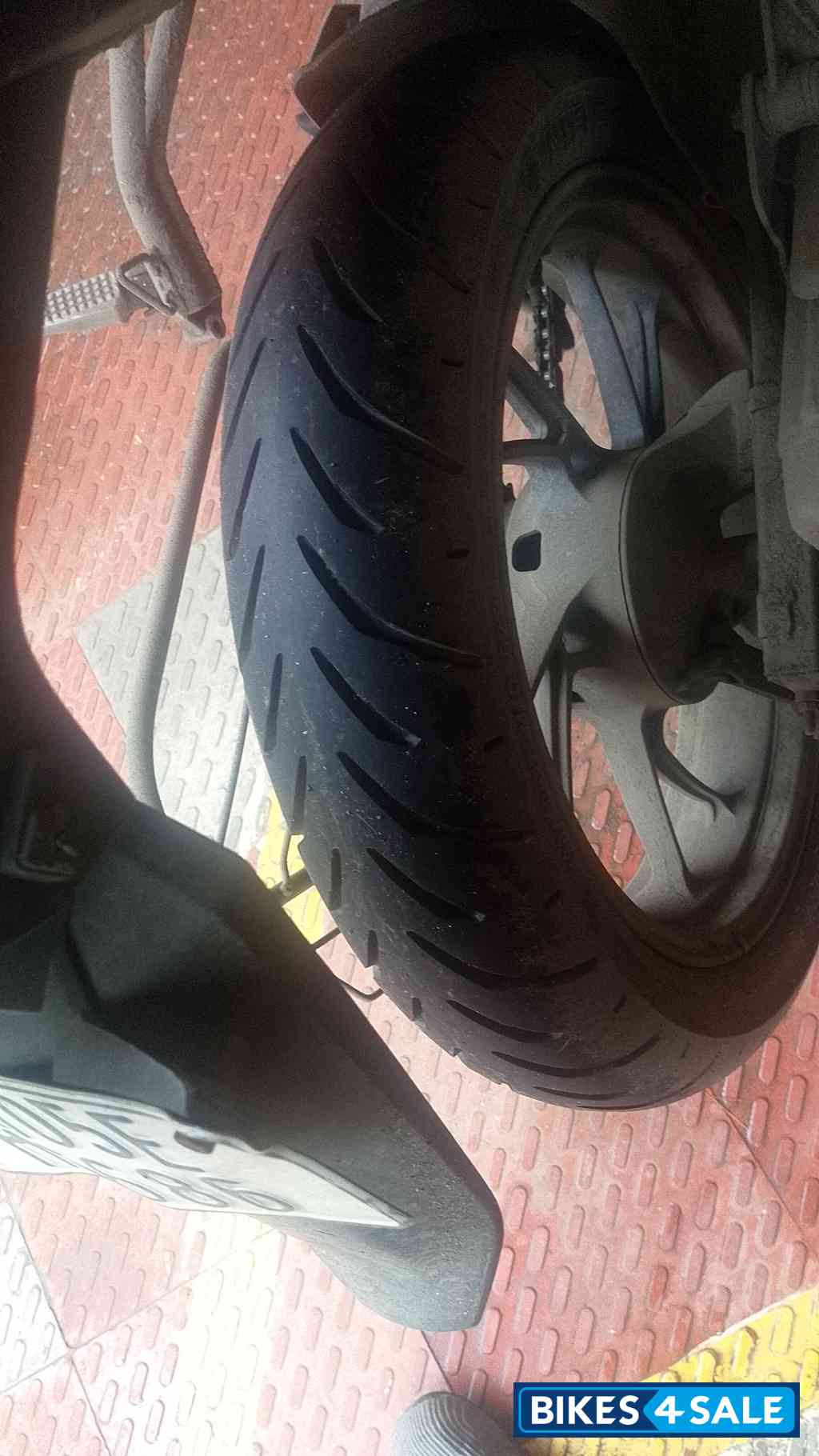 Red And Black Hero Xtreme 160R