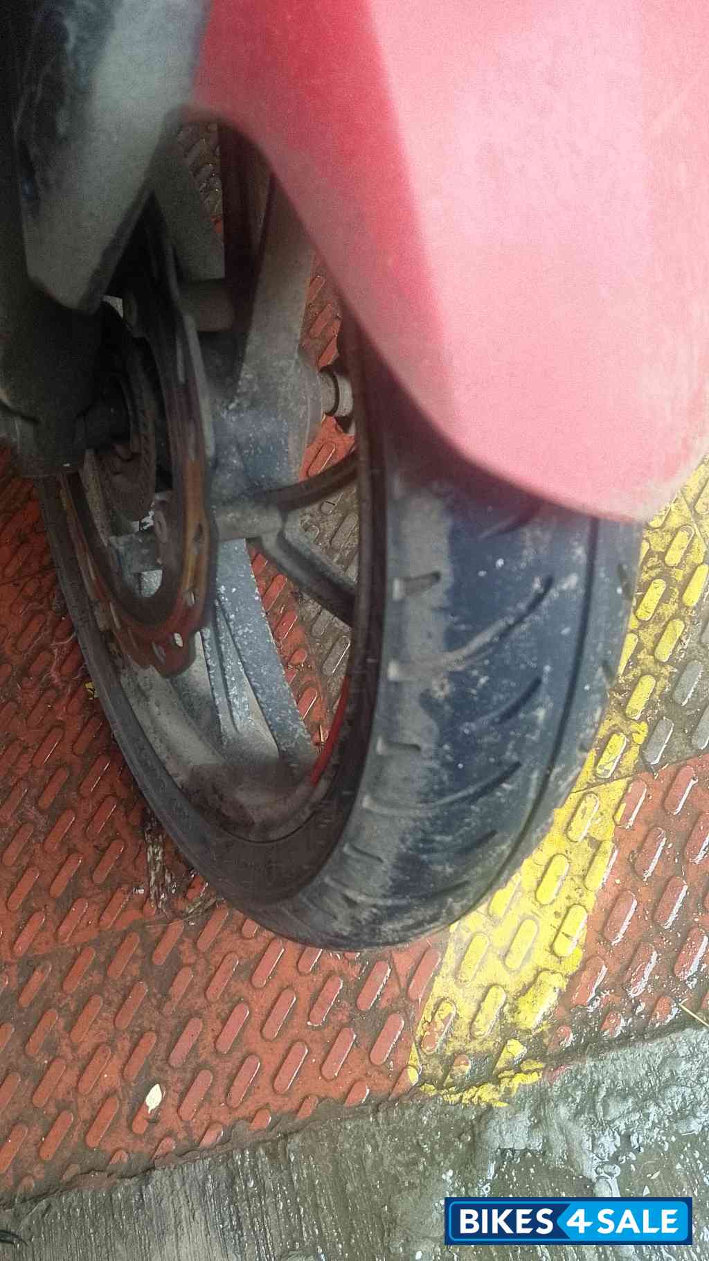 Red And Black Hero Xtreme 160R