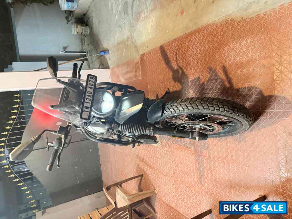 Yezdi Adventure Gloss