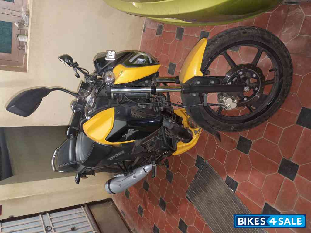 TVS Raider Split Seat