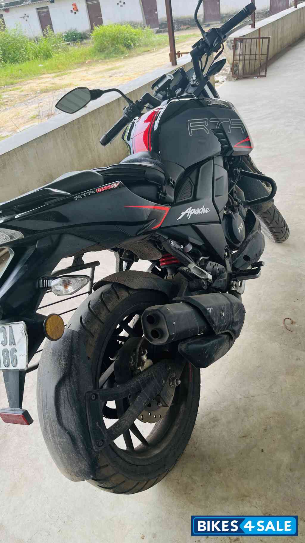 Black TVS Apache RTR 200 4V ABS Race Edition 2.0