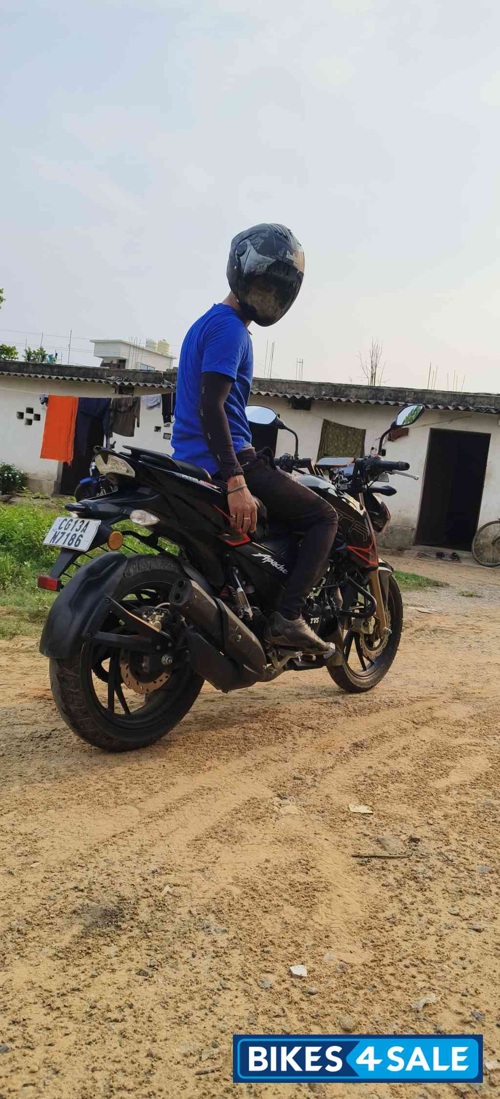 Black TVS Apache RTR 200 4V ABS Race Edition 2.0