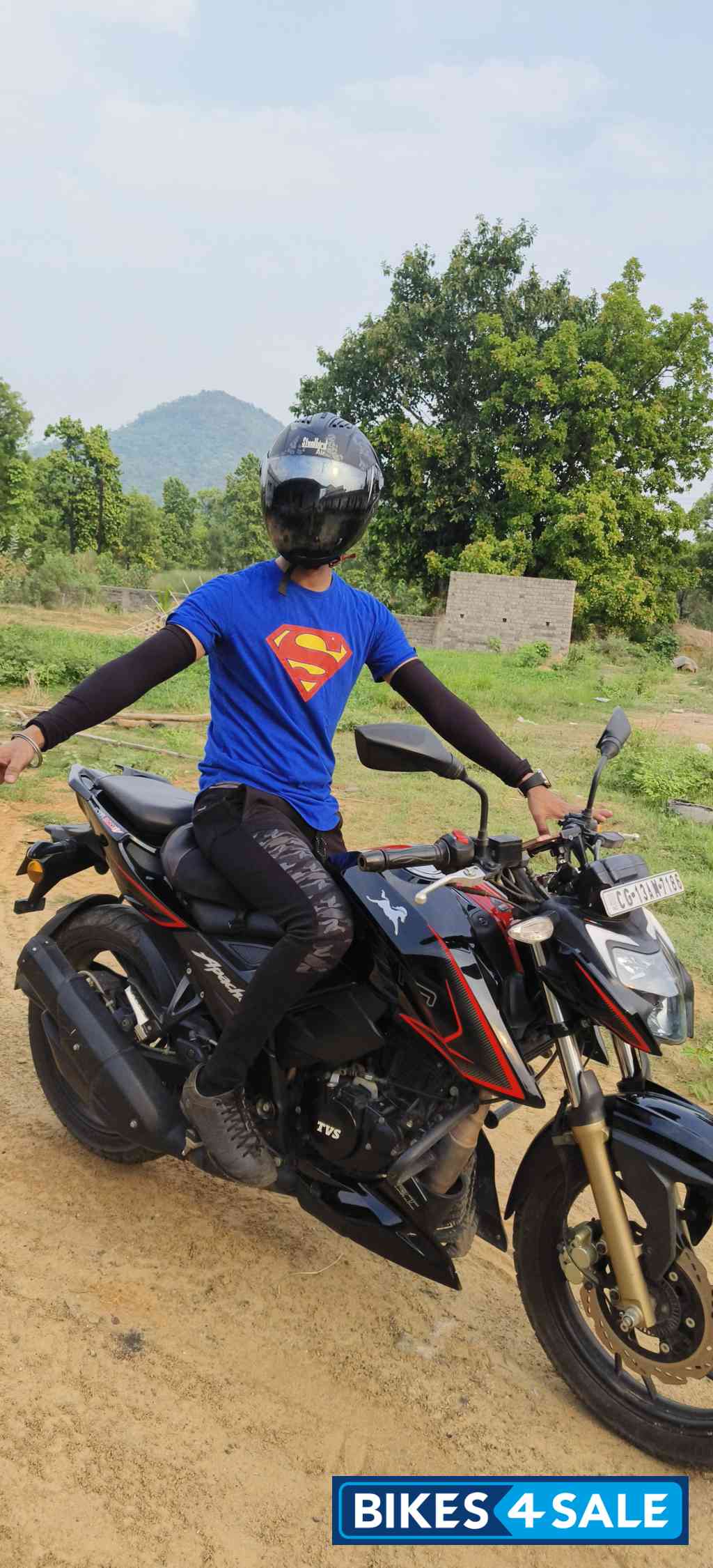 Black TVS Apache RTR 200 4V ABS Race Edition 2.0