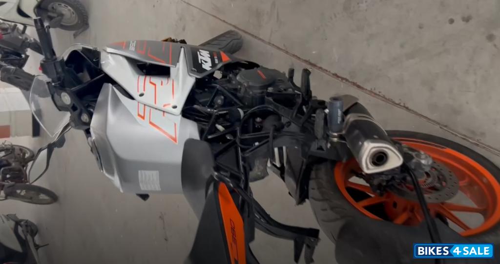 Matt Silver KTM RC 390 2020 Matt Silver KTM RC 390 2020