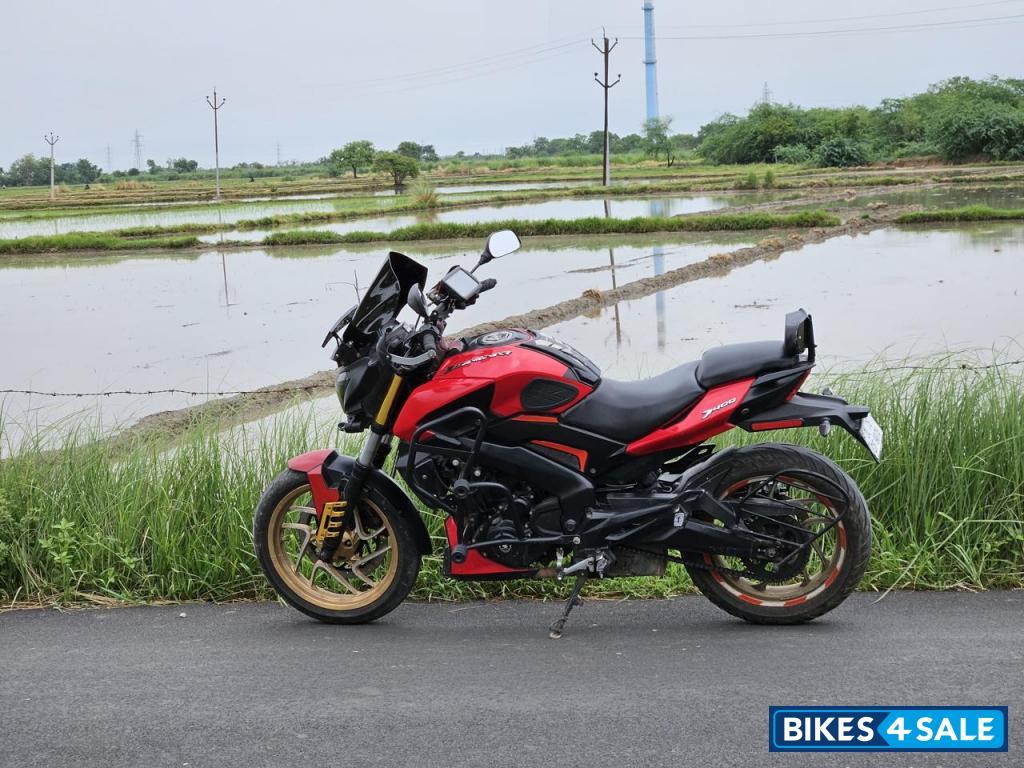 Bajaj Dominar 400