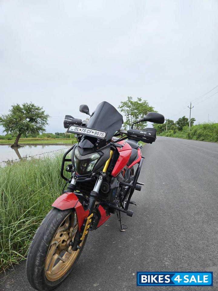Bajaj Dominar 400