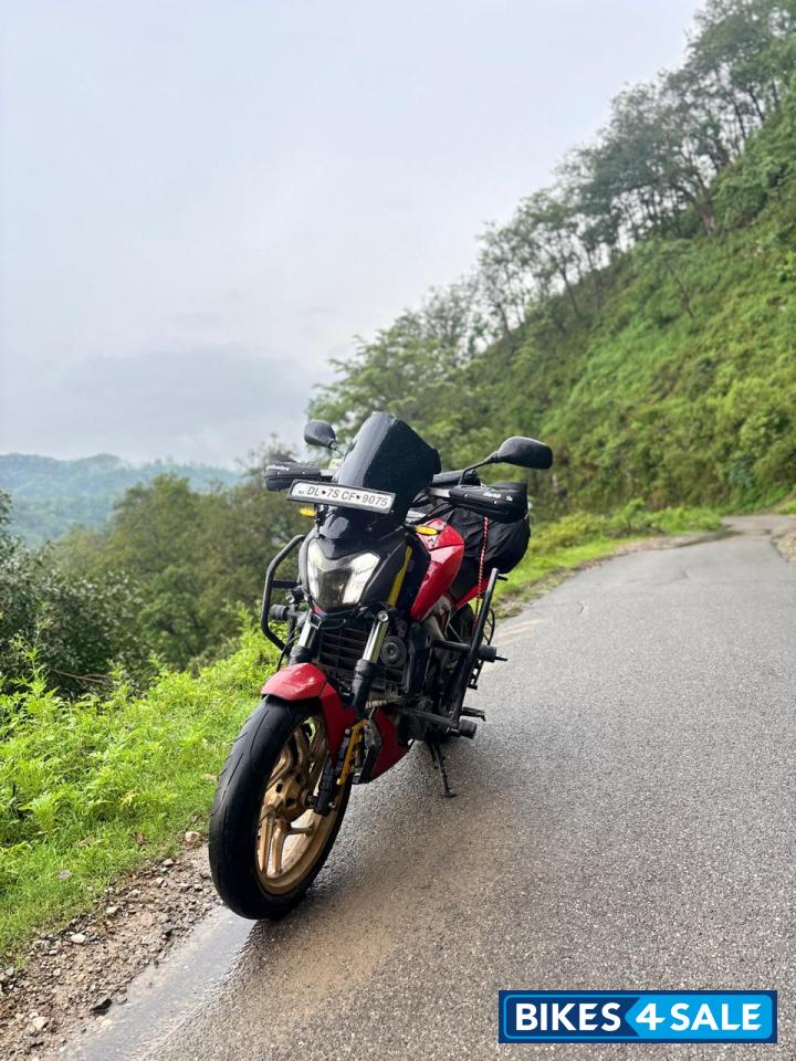 Bajaj Dominar 400