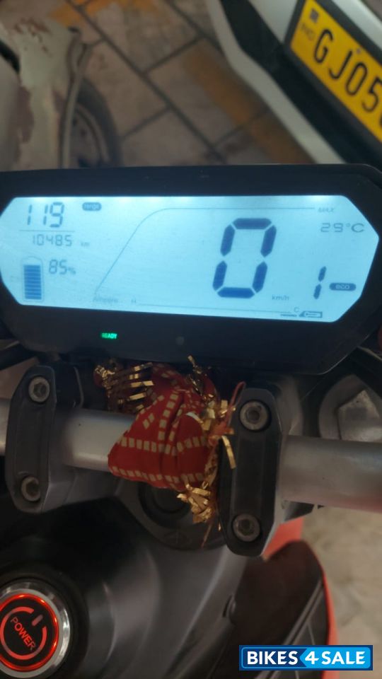 Red Revolt RV400 Eclipse Red