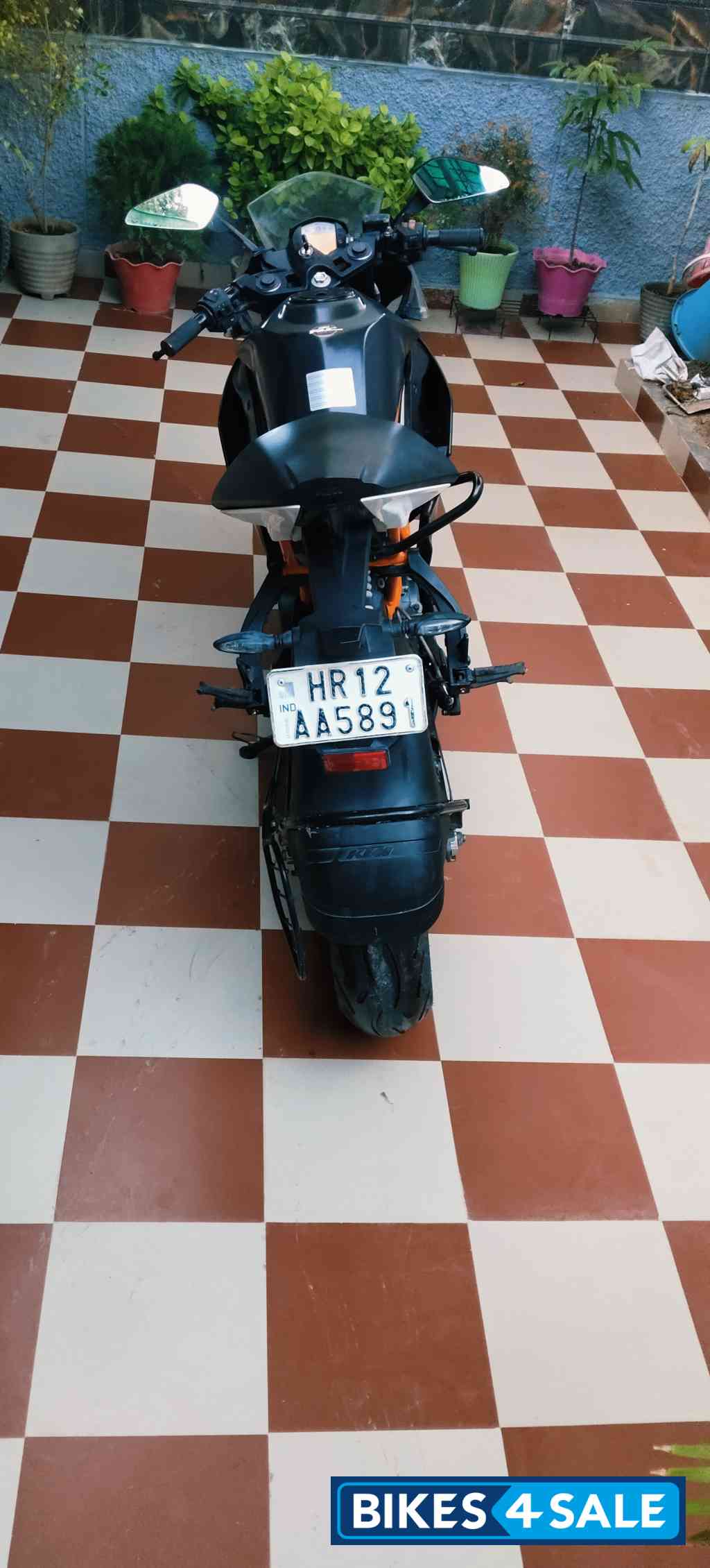 A Black KTM RC 200 A Black KTM RC 200