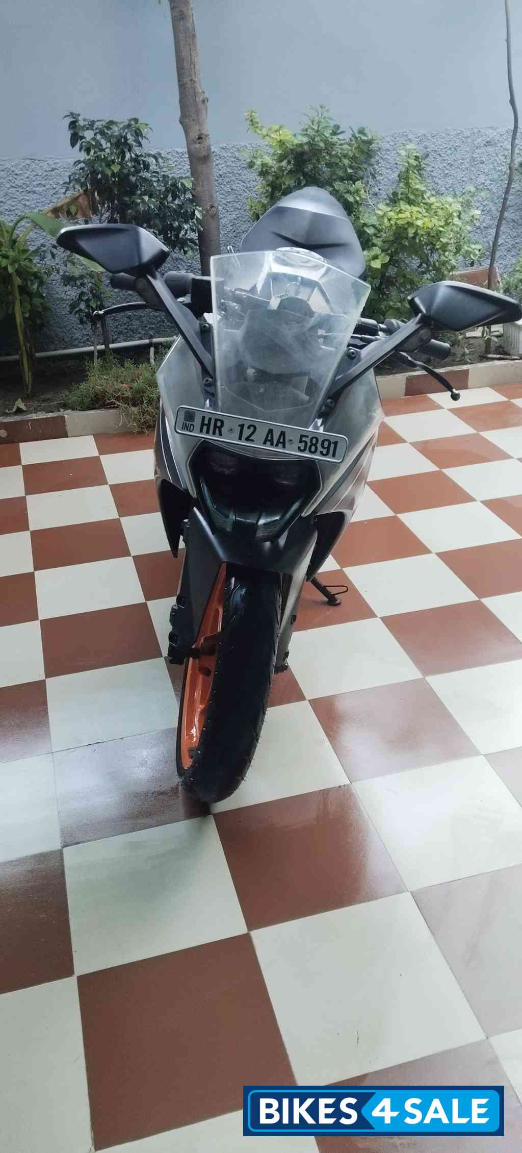 A Black KTM RC 200 A Black KTM RC 200