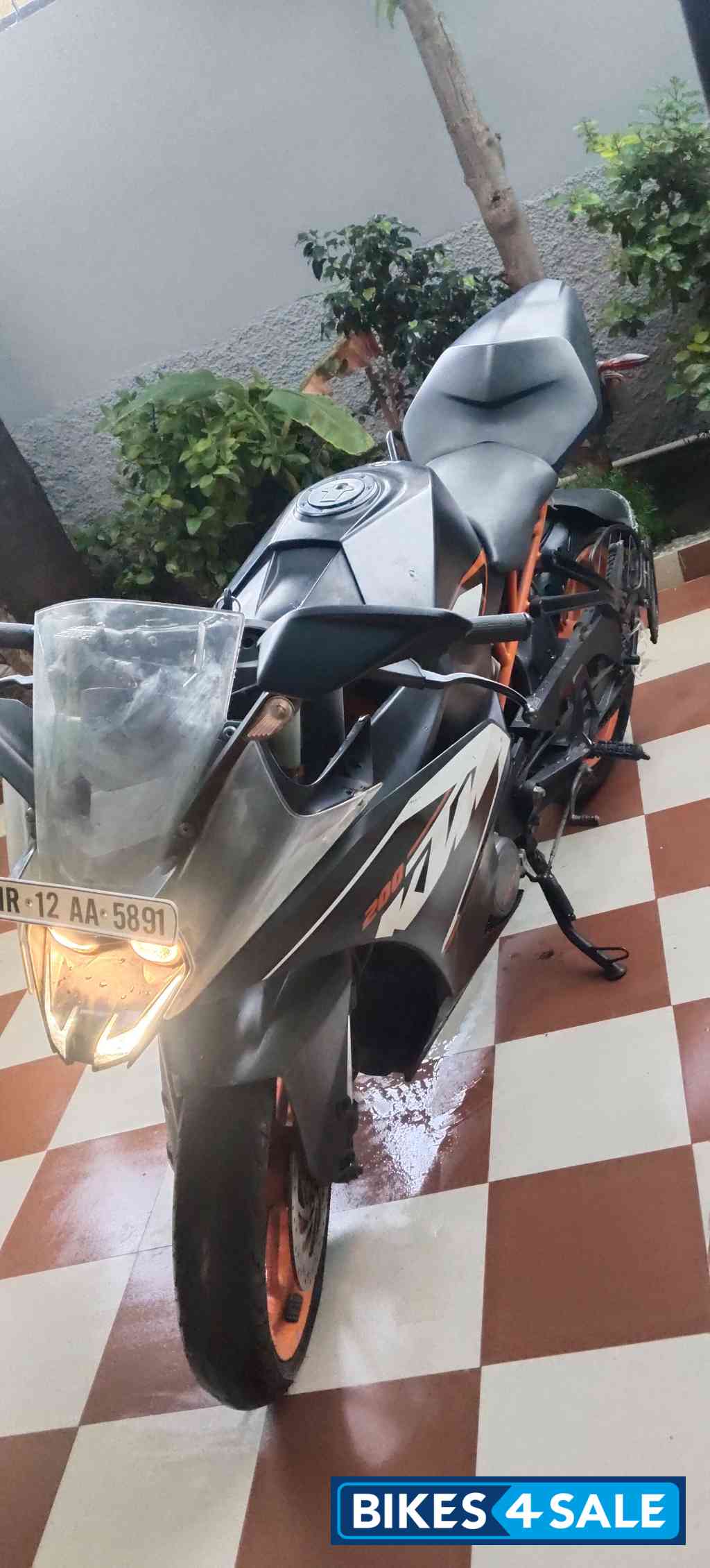A Black KTM RC 200 A Black KTM RC 200