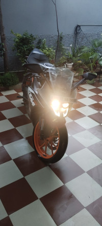 A Black KTM RC 200