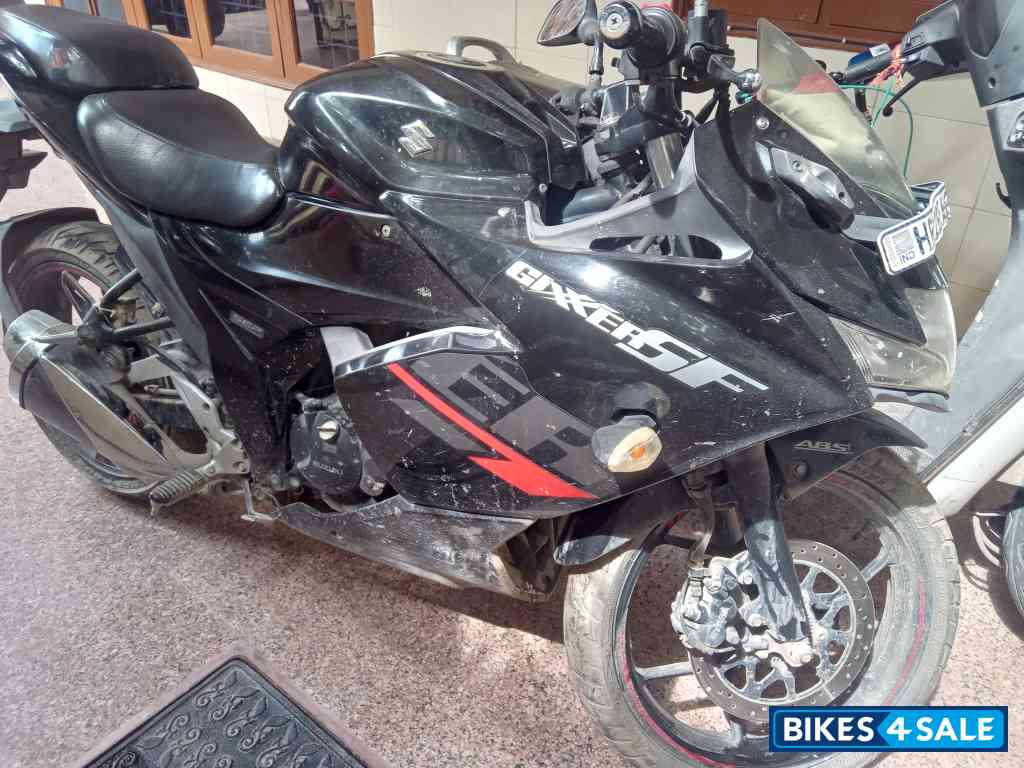 Suzuki Gixxer SF