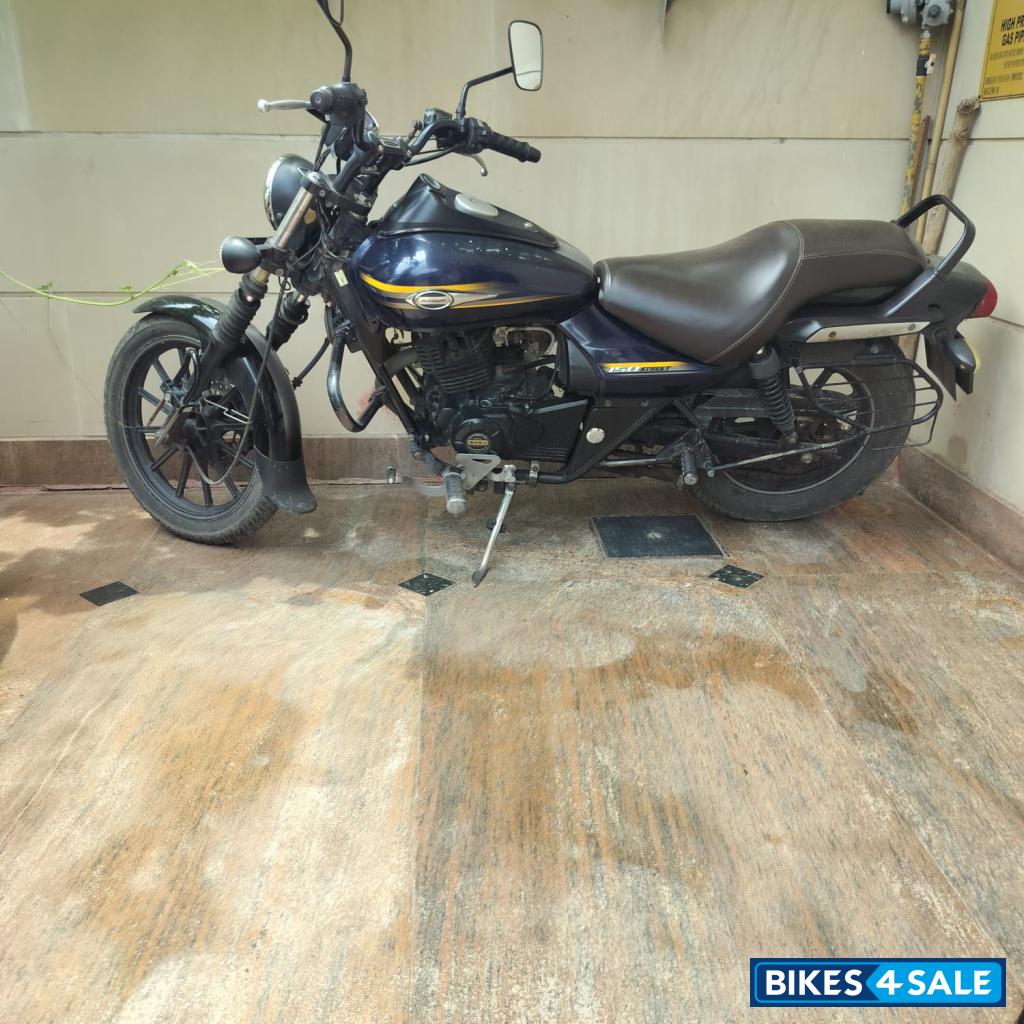 Bajaj Avenger