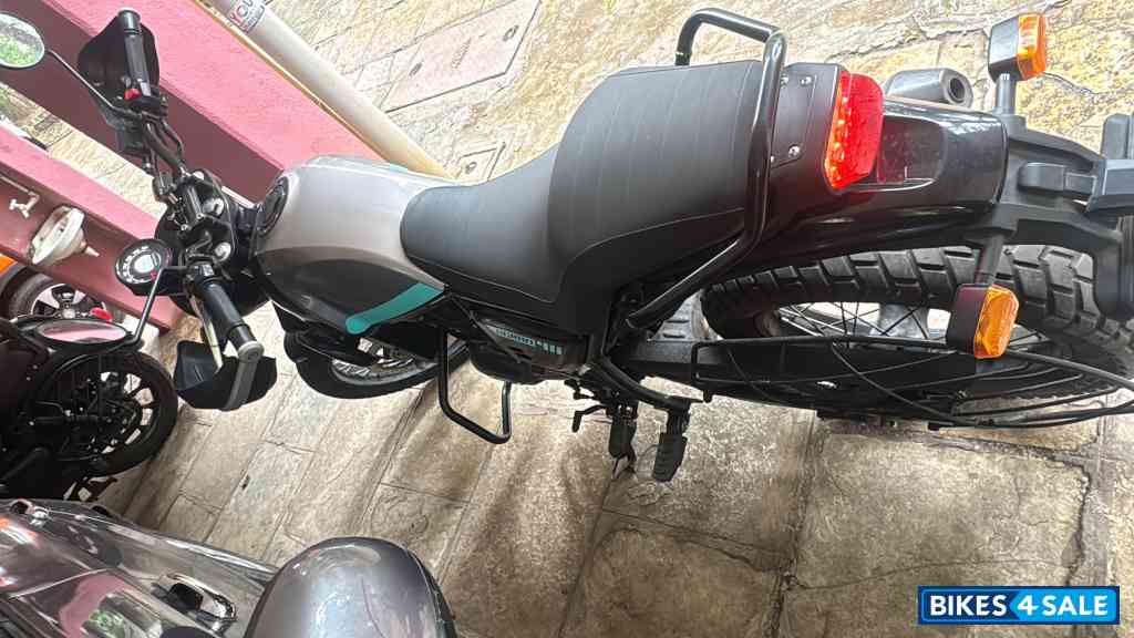 Royal Enfield Scram 411 Royal Enfield Scram 411