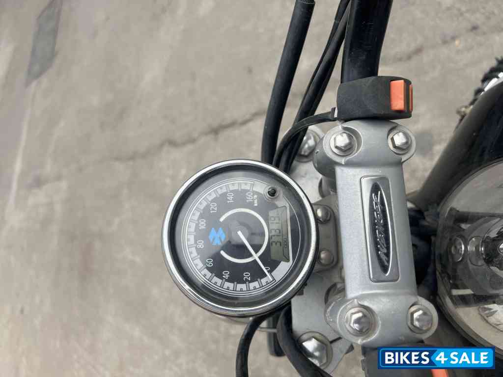 Bajaj Avenger Cruise 220