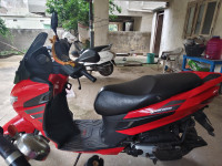 Red Aprilia SXR 125