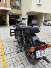 Stealth Black Royal Enfield Classic 350 BS VI