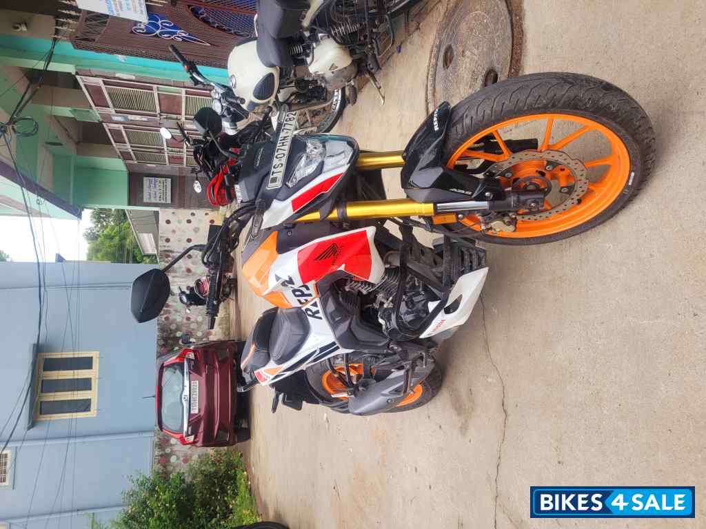 Honda Hornet 2.0 Repsol Edition