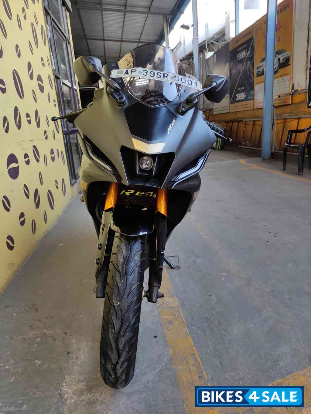 Matte Black Yamaha R15 V4