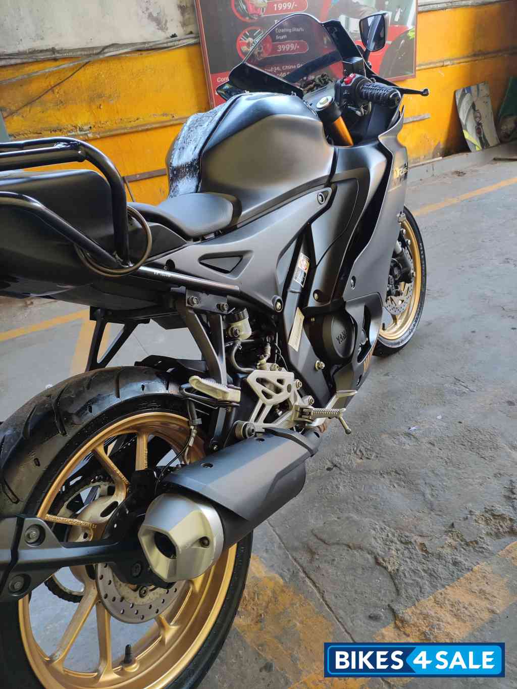 Matte Black Yamaha R15 V4