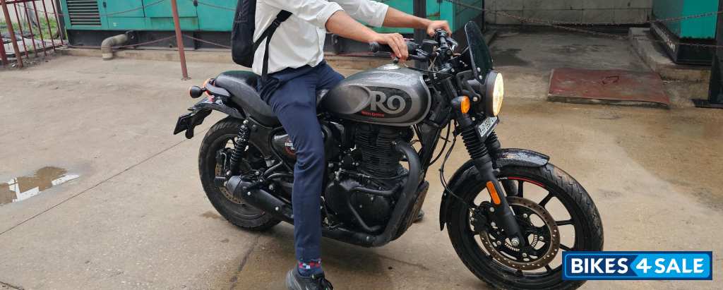 Royal Enfield Hunter 350 Metro