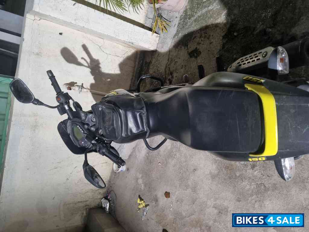 Bajaj Pulsar 150 Neon Bajaj Pulsar 150 Neon