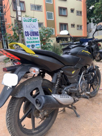 Bajaj Pulsar 150 Neon
