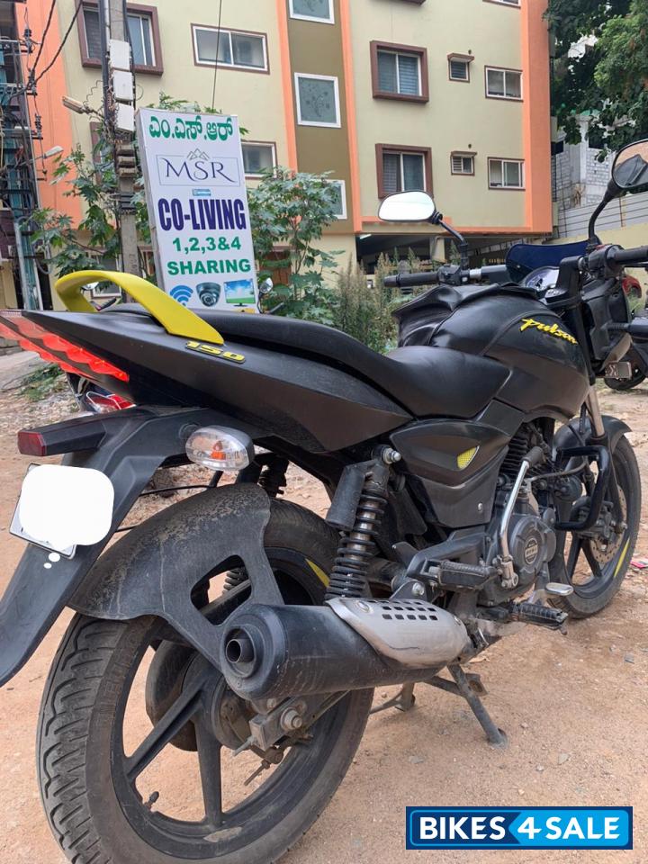 Bajaj Pulsar 150 Neon Bajaj Pulsar 150 Neon