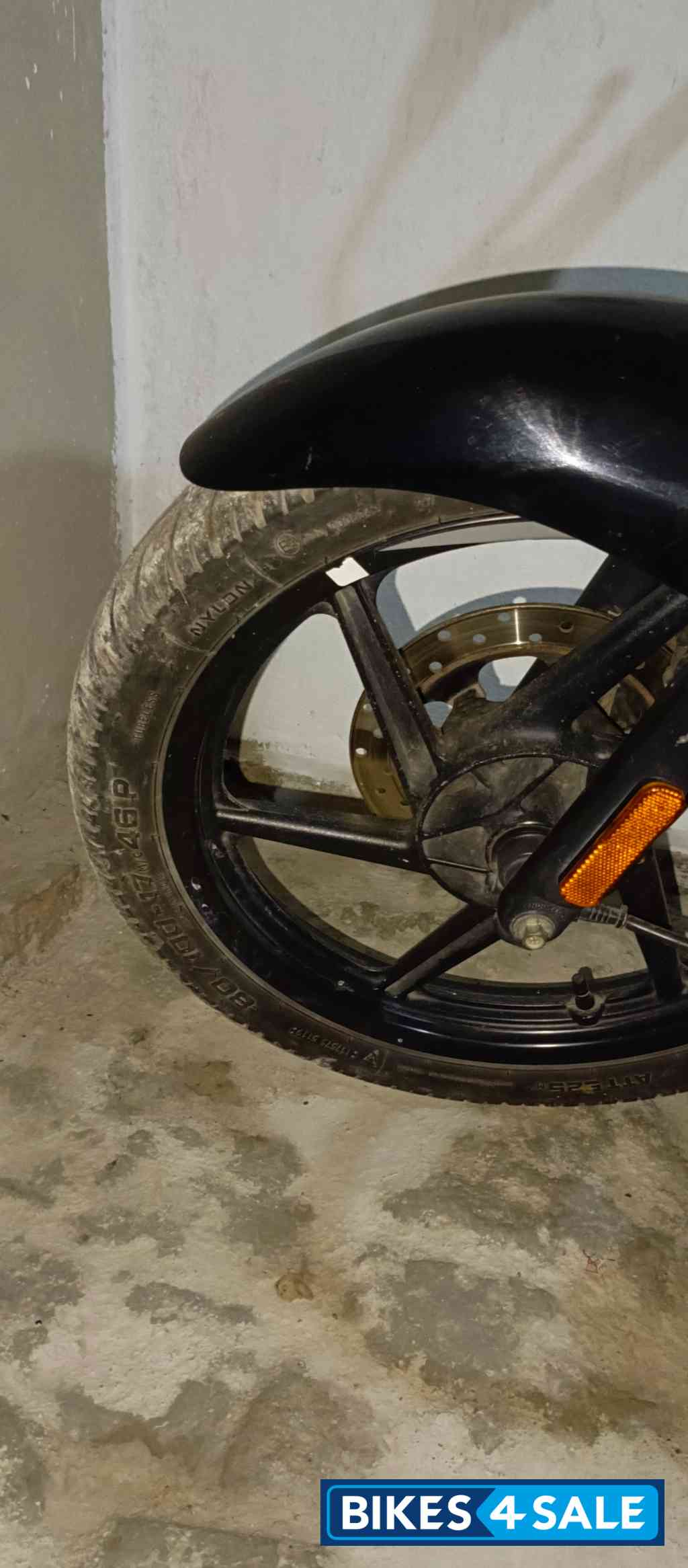 Black Bajaj Pulsar 125 Neon Disc Single Seat