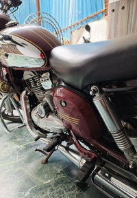 Maroon Jawa Jawa BS6