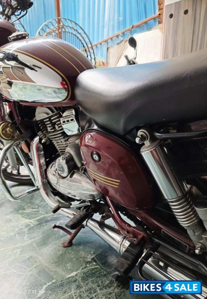 Maroon Jawa Jawa BS6