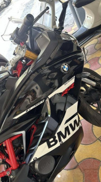 Cosmic Black BMW G 310 RR