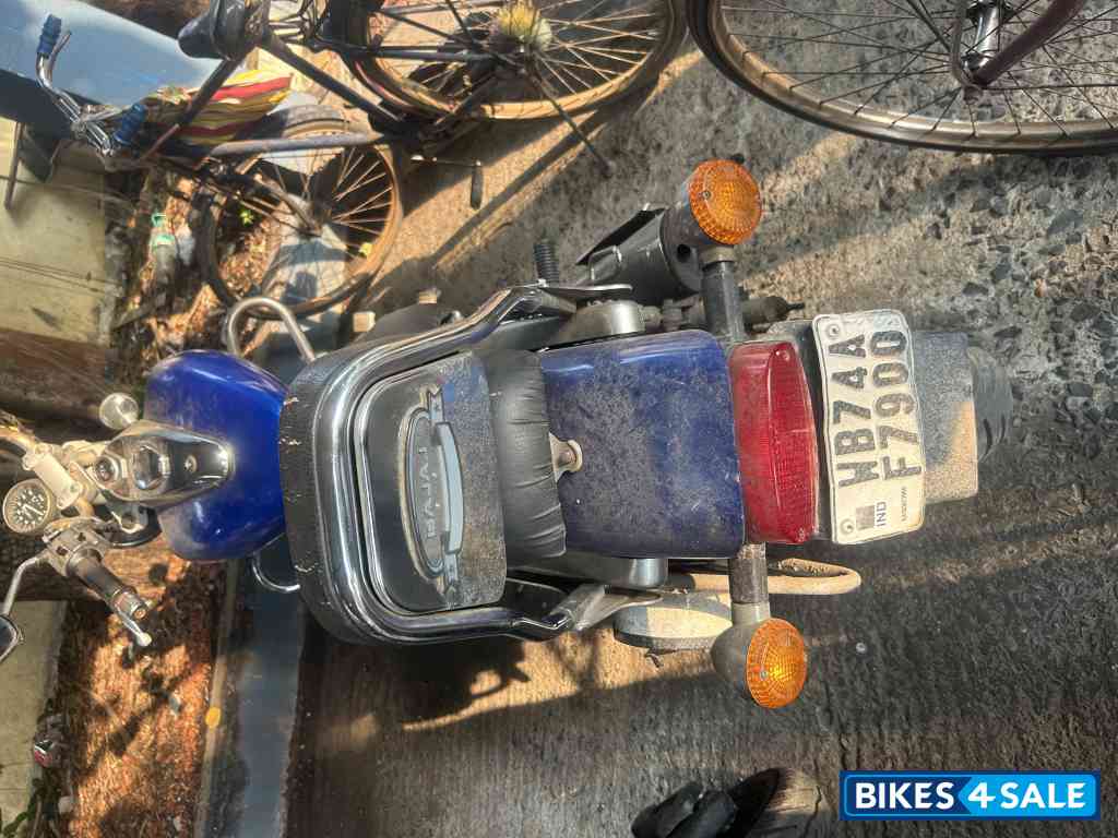 Bajaj Avenger 220 DTS-i