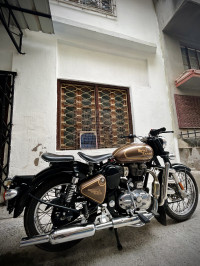 Red Royal Enfield Classic 350 Redditch Red