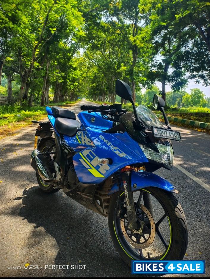 Blue Suzuki Gixxer SF BS6