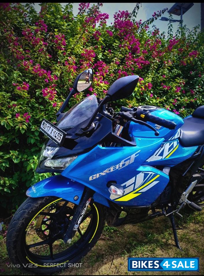 Blue Suzuki Gixxer SF BS6