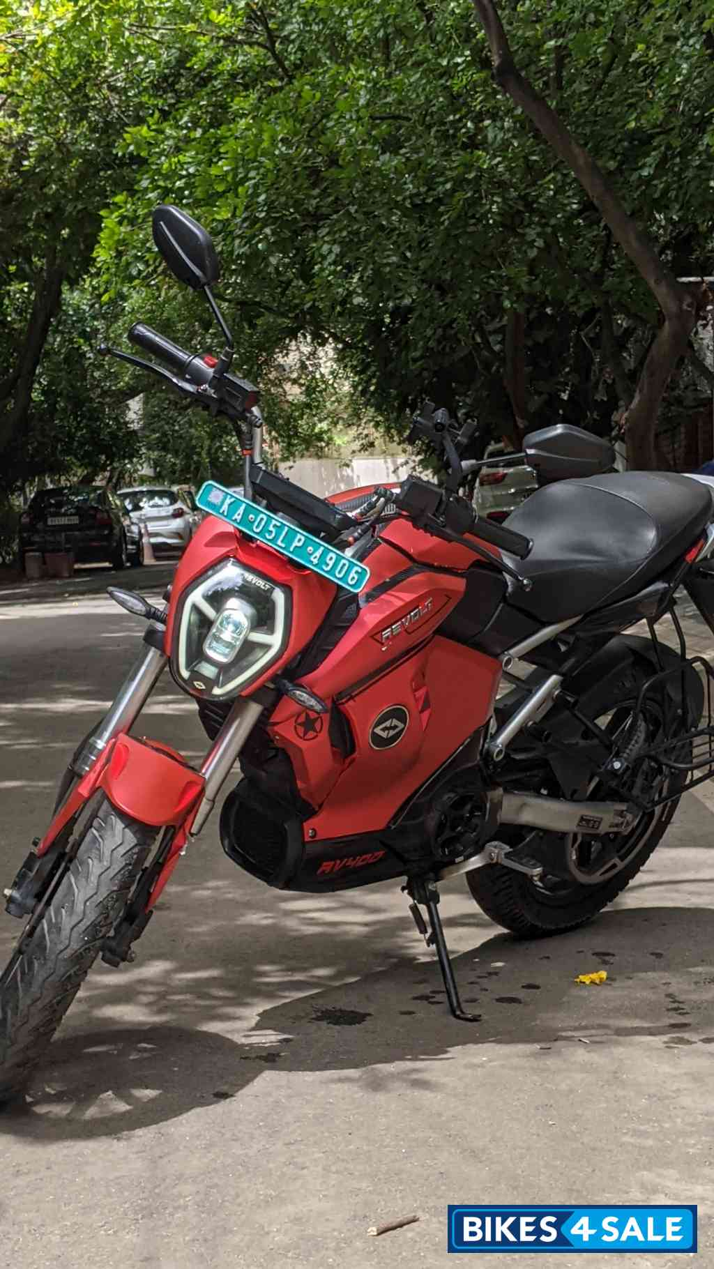 Rebel Red Revolt RV 400