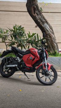 Rebel Red Revolt RV 400