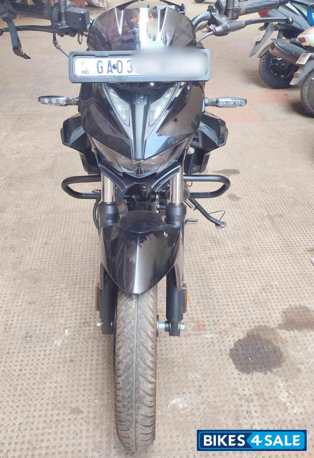 Black Hero Xtreme 125R