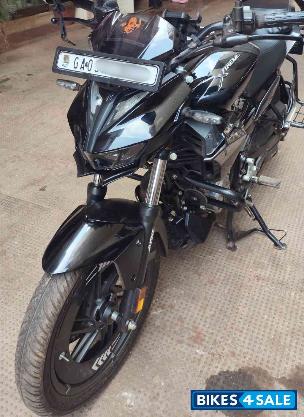 Black Hero Xtreme 125R