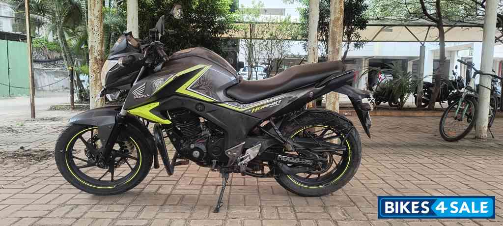 Honda CB Hornet 160R ABS
