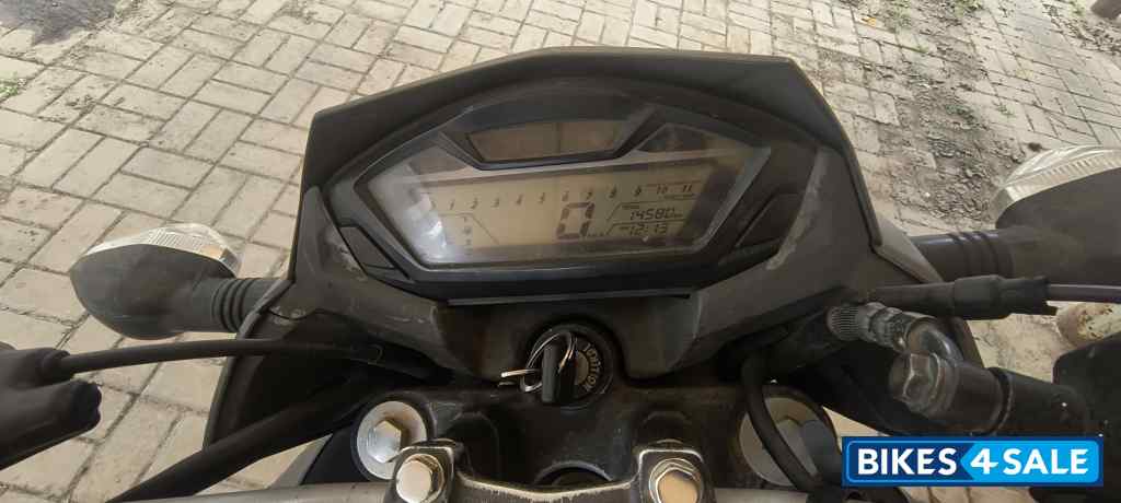 Honda CB Hornet 160R ABS