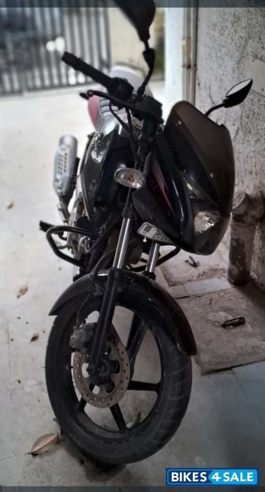 Black Bajaj Pulsar 150