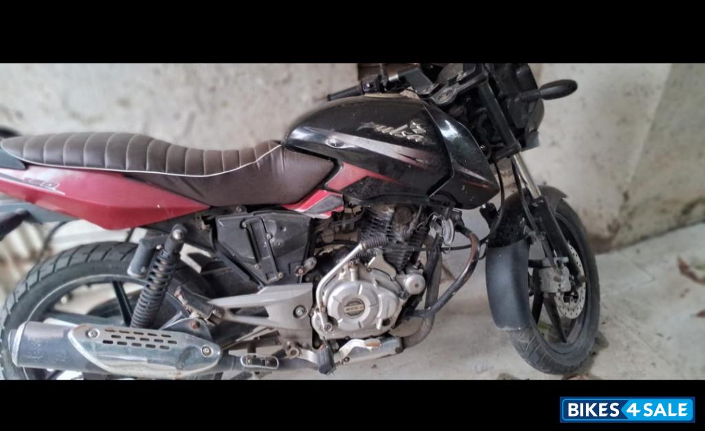 Black Bajaj Pulsar 150