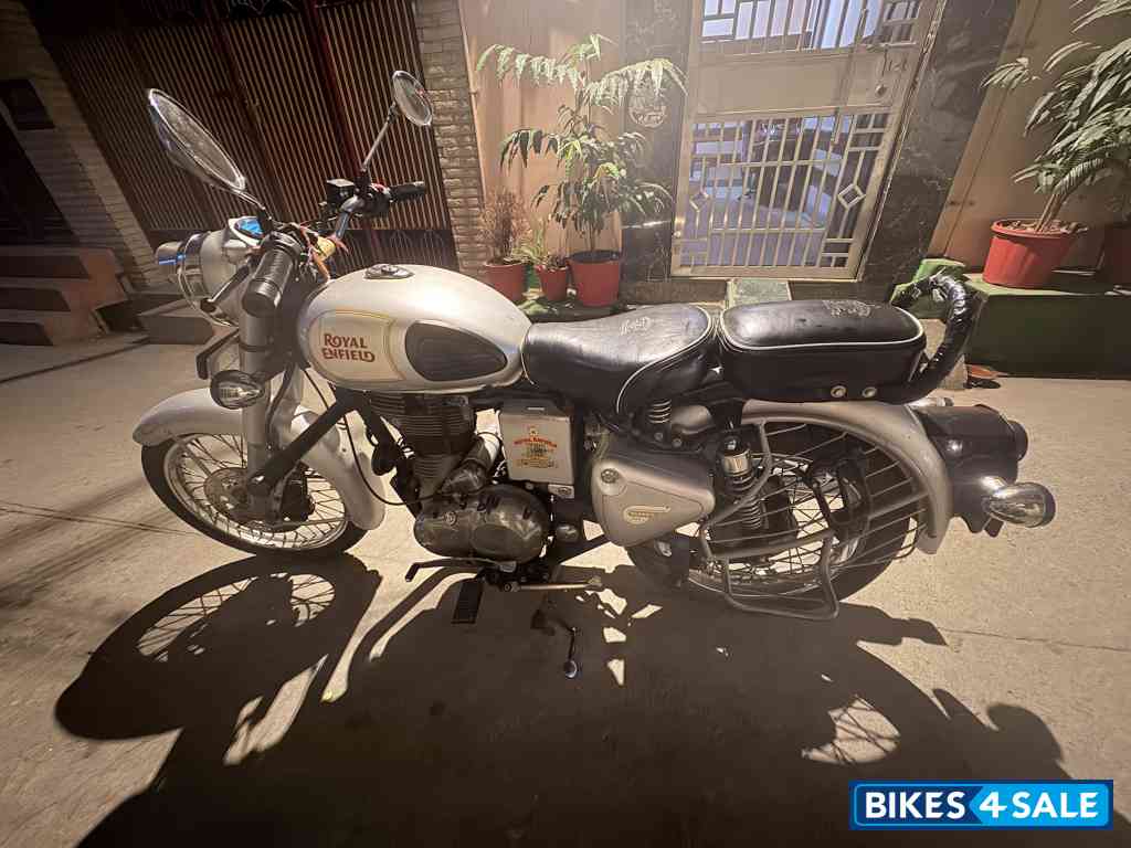Royal Enfield Classic 350