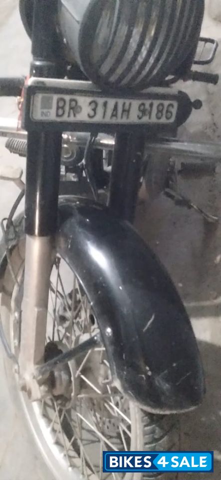 Black Royal Enfield Classic 350 BS VI